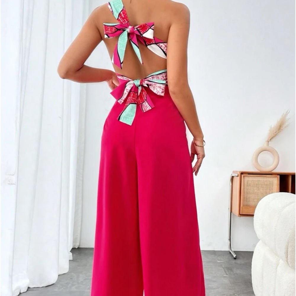 Frenchy Color Block One-Shoulder Slim Fit Top And Loose
Wide Leg Pants